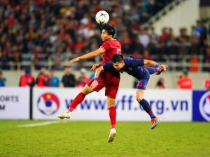 Kỹ Thuật Tấn Công Đường Dài trong bóng đá hiện đại